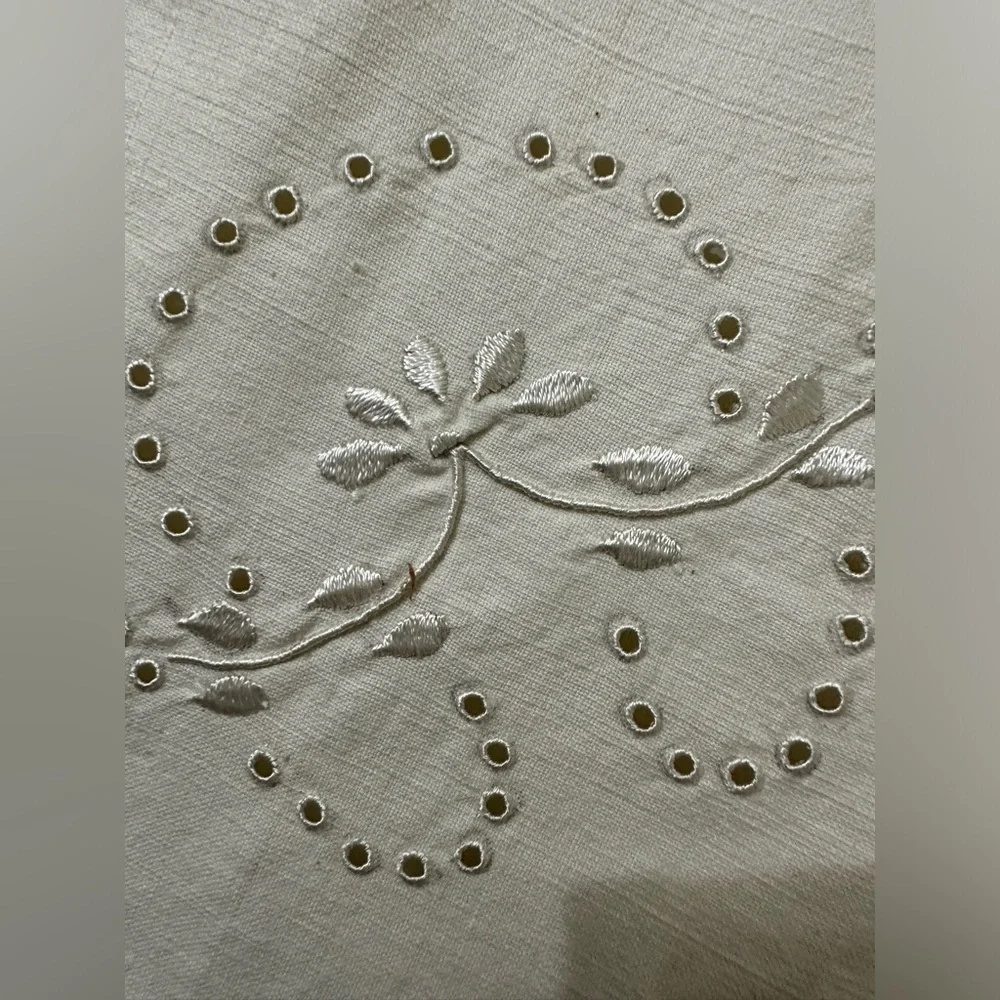 Off White Table Cloth ⚠️ With Stains 35 x 34